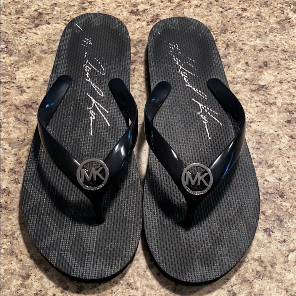 Michael Kors Flip flops